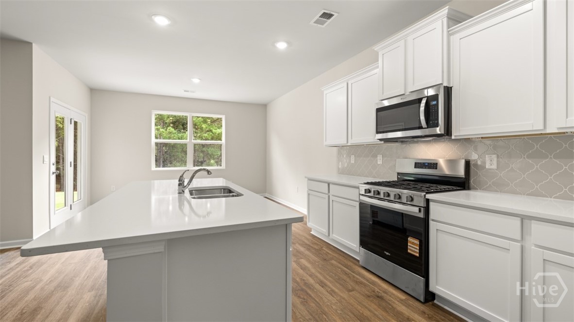 470 Abbott Road Property Photo 15