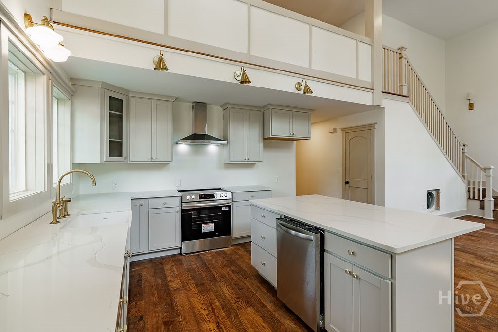 325 Stokes Street Property Photo 16