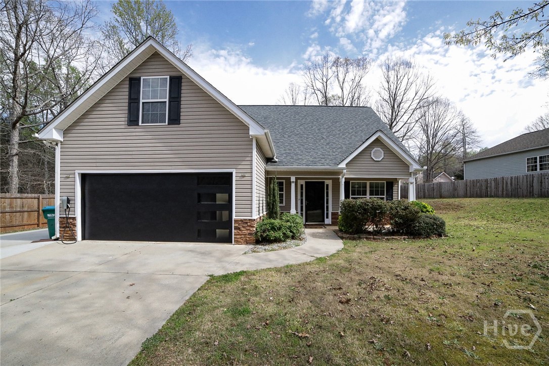 560 Windsong Lake Drive Property Photo 1