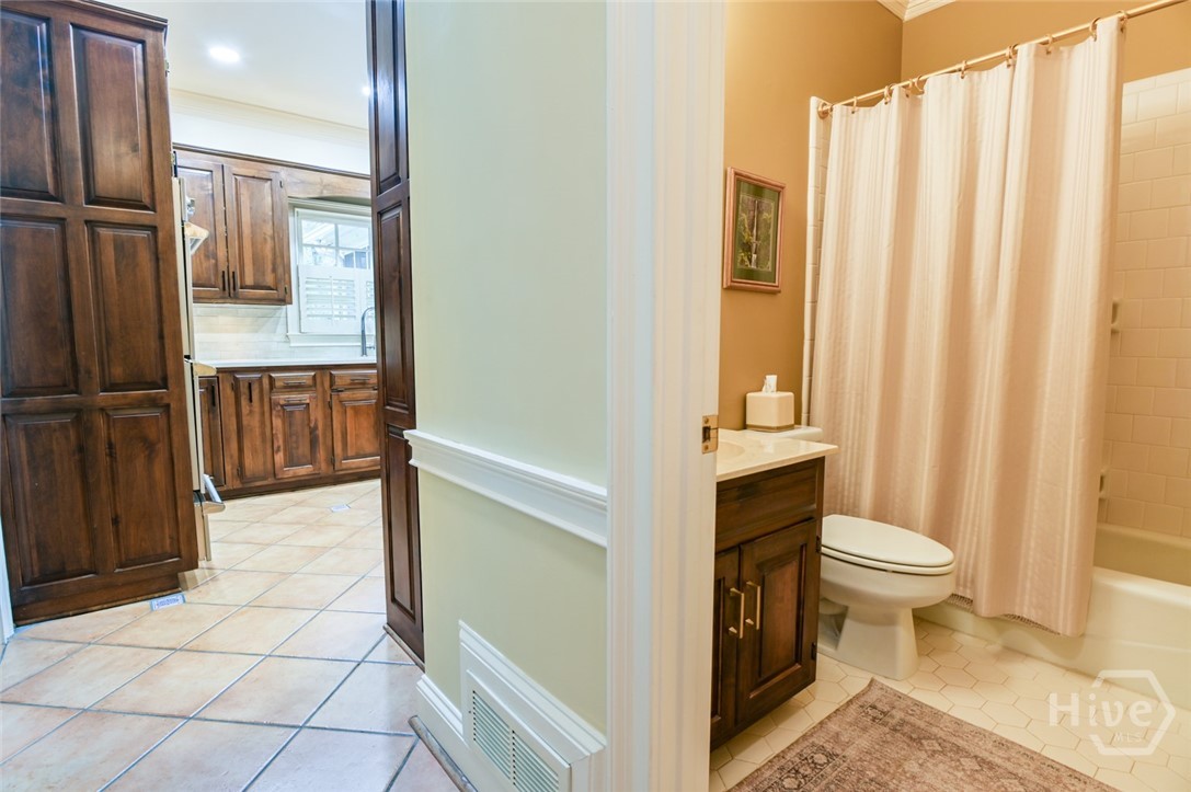 101 Middleton Court Property Photo 17