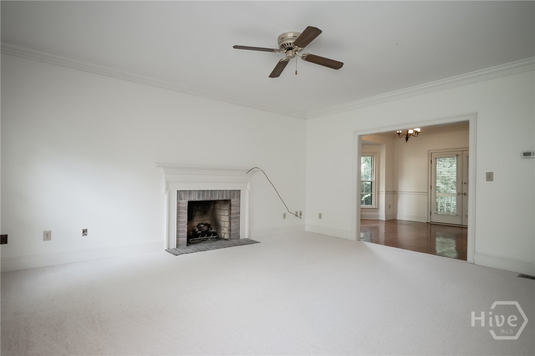 179 S Stratford Drive Property Photo 3