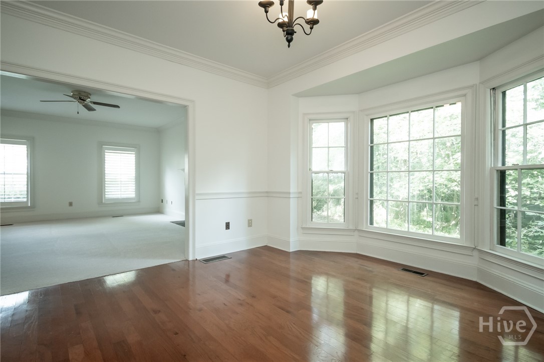 179 S Stratford Drive Property Photo 9