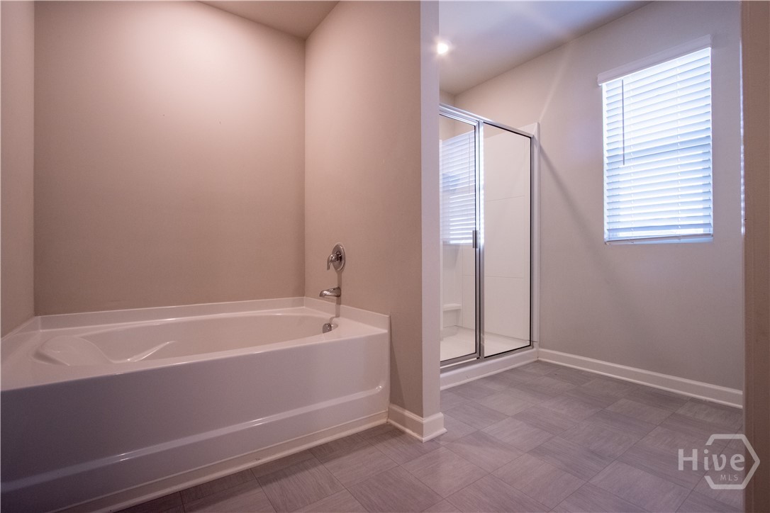 325 Park West Boulevard Property Photo 25