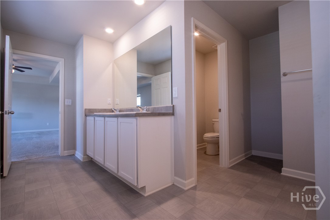 325 Park West Boulevard Property Photo 29