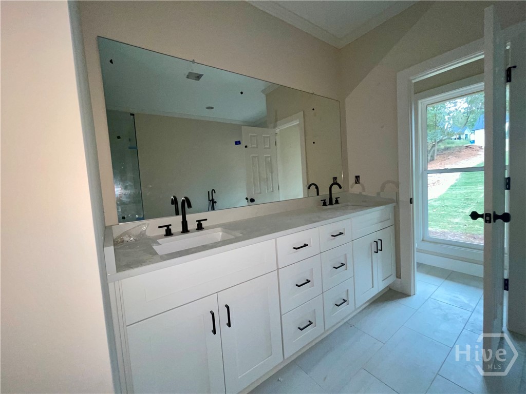 450 Ansley Drive Property Photo 11