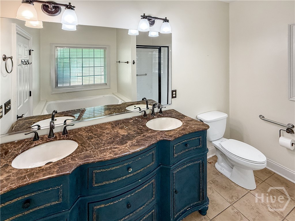 1100 Brookshire Court Property Photo 2