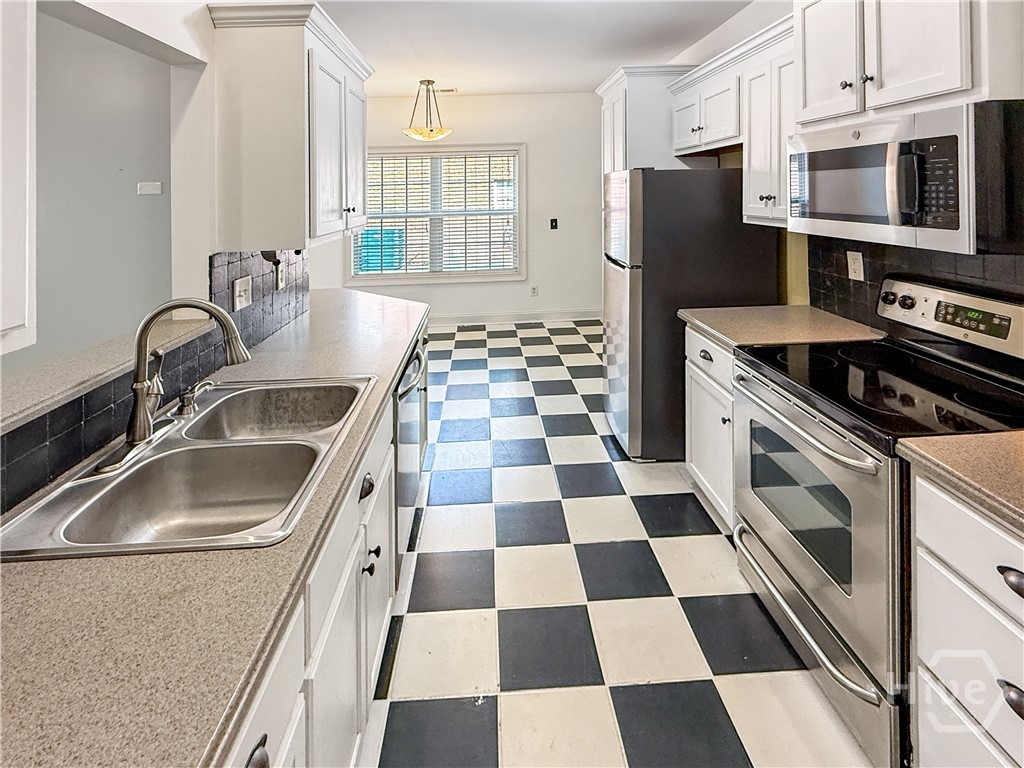 1100 Brookshire Court Property Photo 10