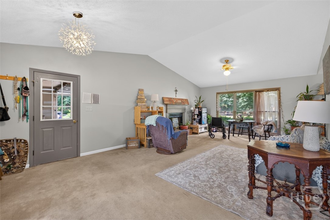 152 Wellington Drive Property Photo 3