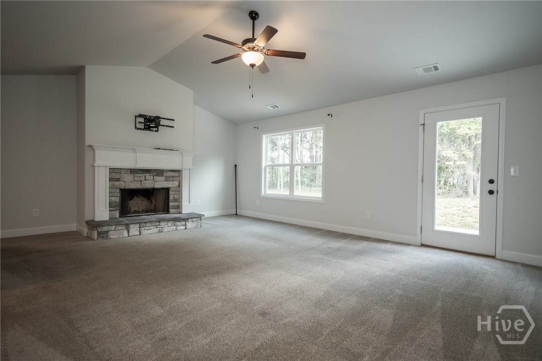 150 Rock Street Property Photo 4