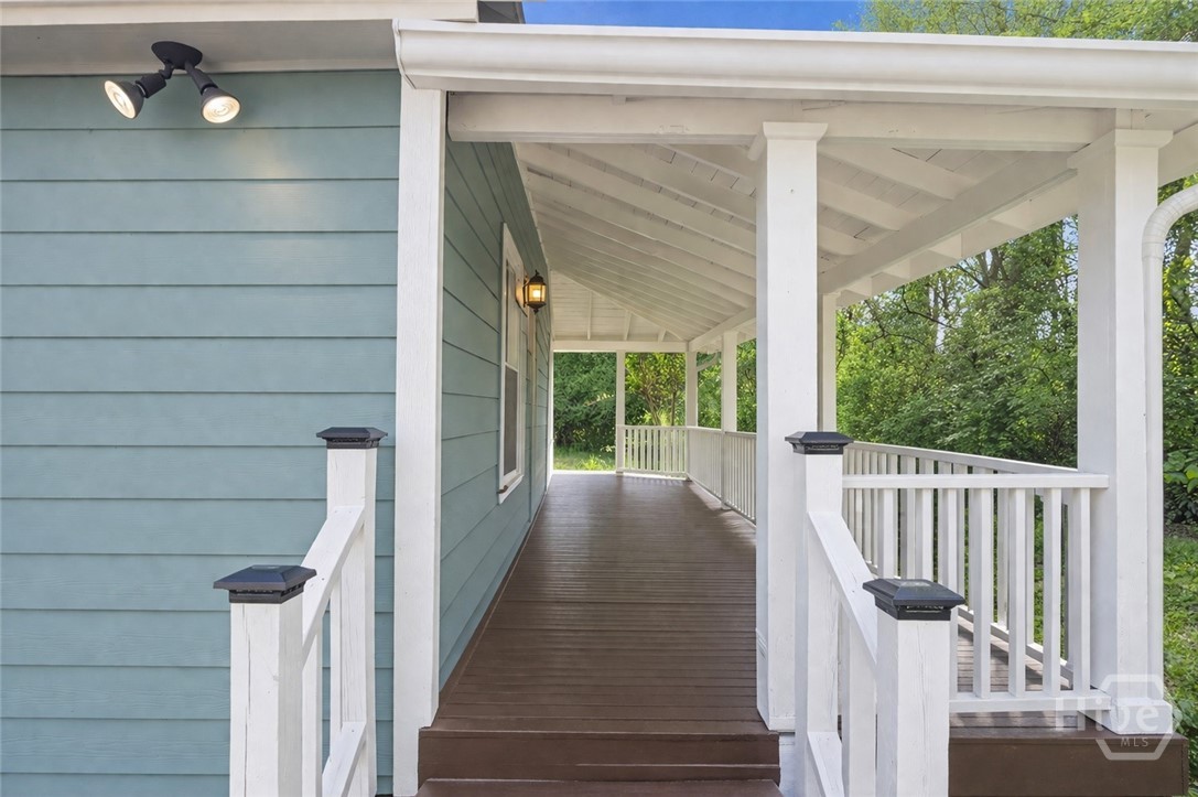 839 Crooked Creek Road Property Photo 4