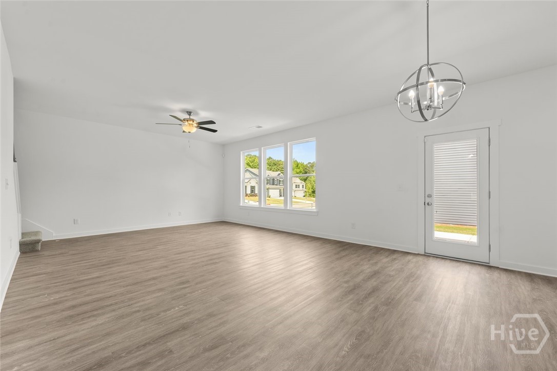 534 Lillian Way Property Photo 11