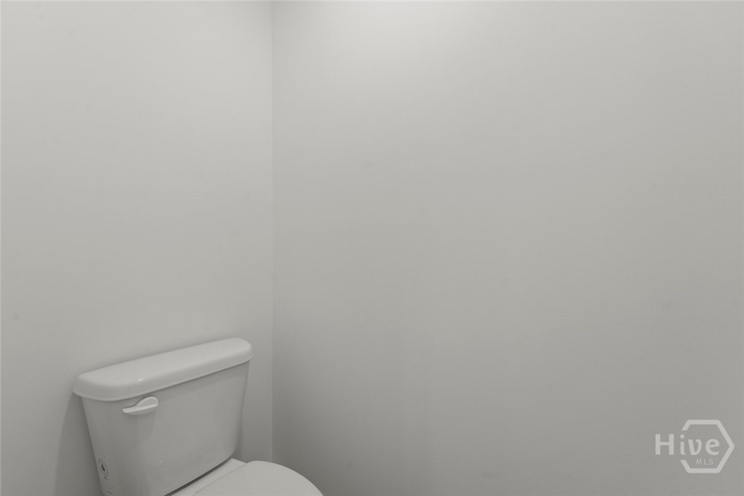 534 Lillian Way Property Photo 18