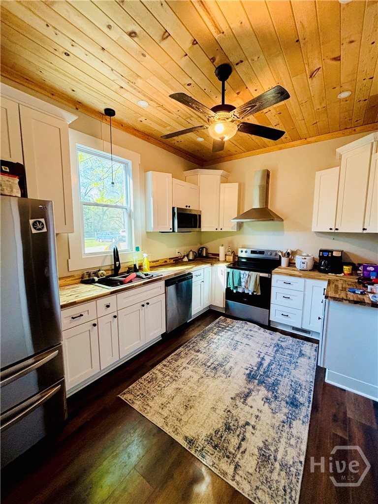 246 Park Avenue Property Photo 4
