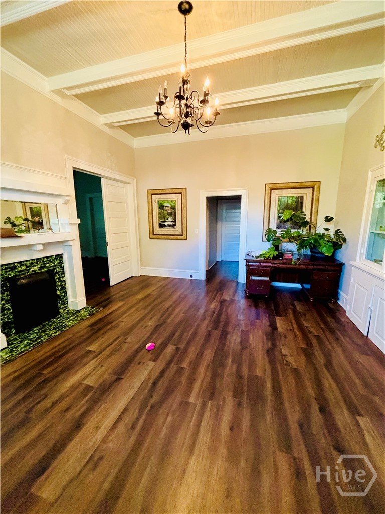 246 Park Avenue Property Photo 5