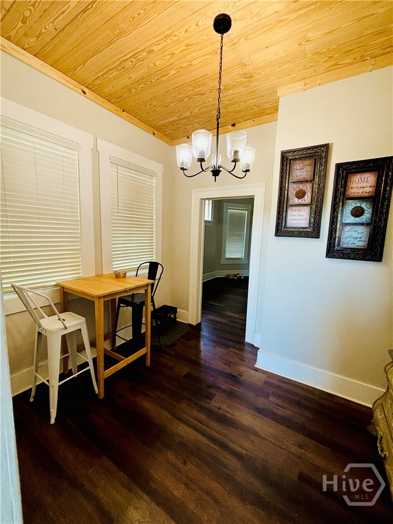 246 Park Avenue Property Photo 12
