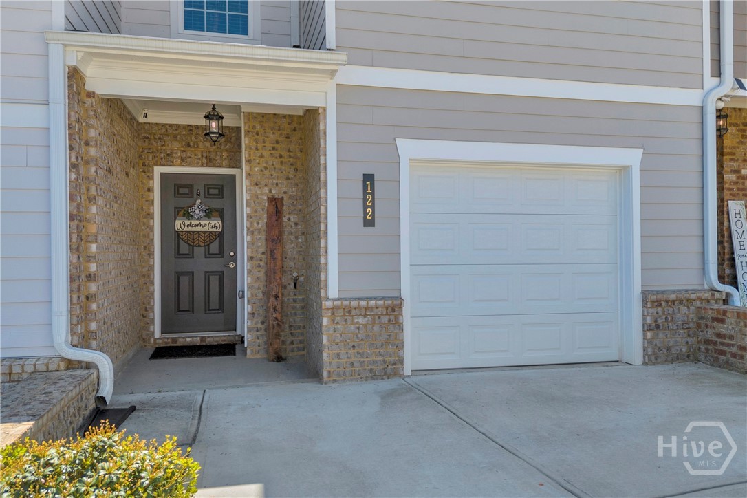 122 Greenview Court Property Photo 8