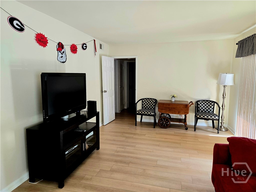 250 Little Street C210 Property Photo 5
