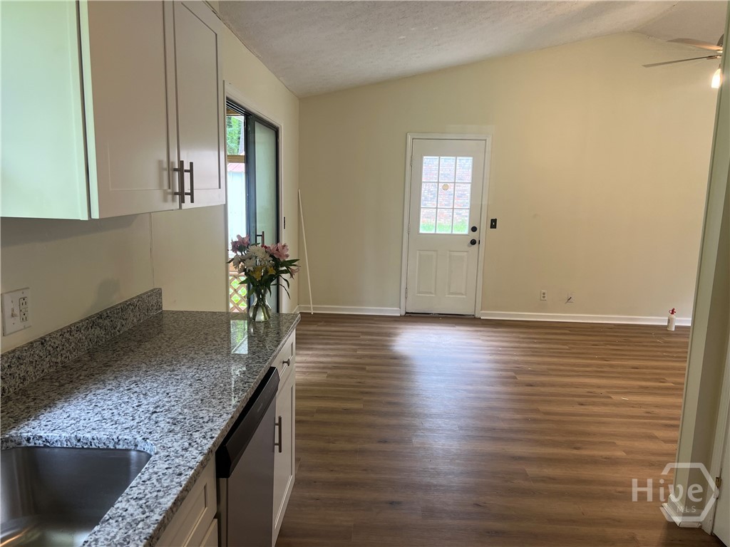 737 Beaverdam Road Property Photo 5