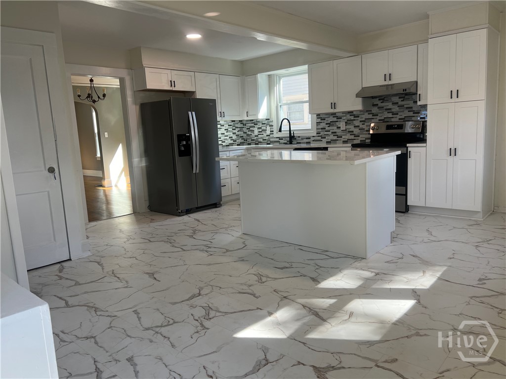 597 Dearing Street Property Photo 8