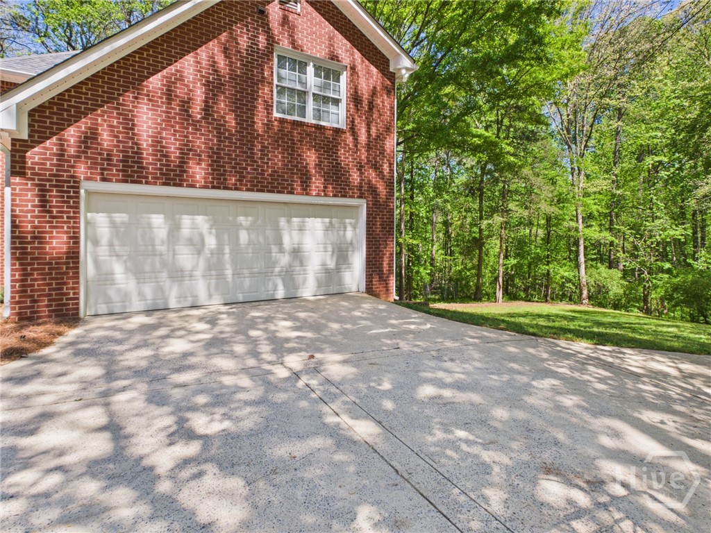 1120 Laurel Pointe Property Photo 43