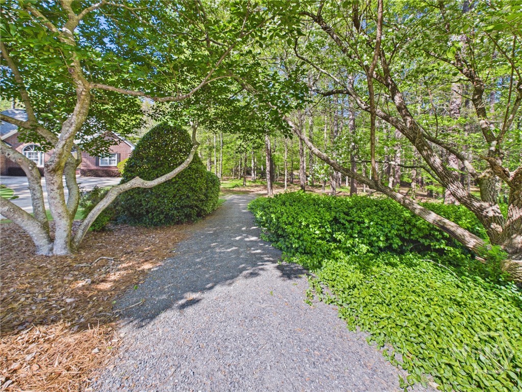 1120 Laurel Pointe Property Photo 47