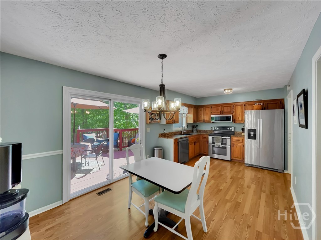 298 Hudson River Drive Property Photo 13