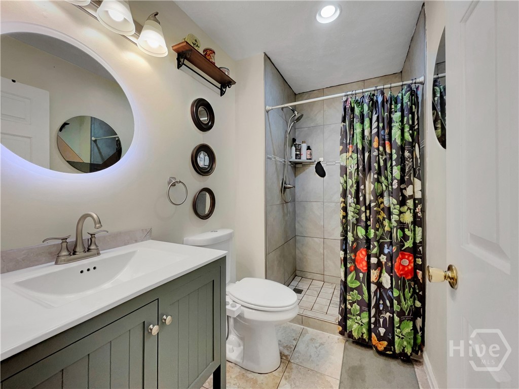 298 Hudson River Drive Property Photo 21