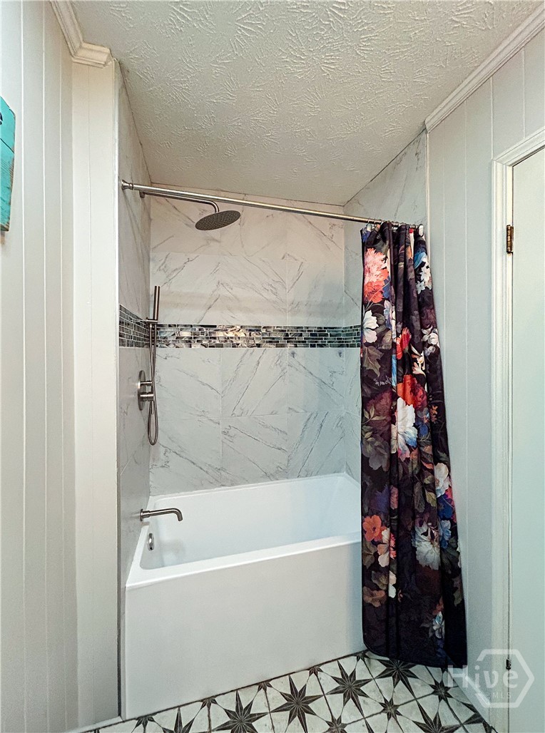 298 Hudson River Drive Property Photo 24