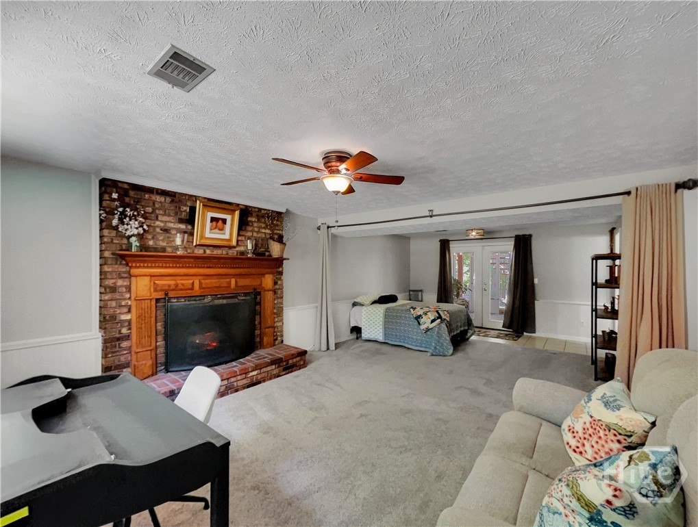 298 Hudson River Drive Property Photo 26
