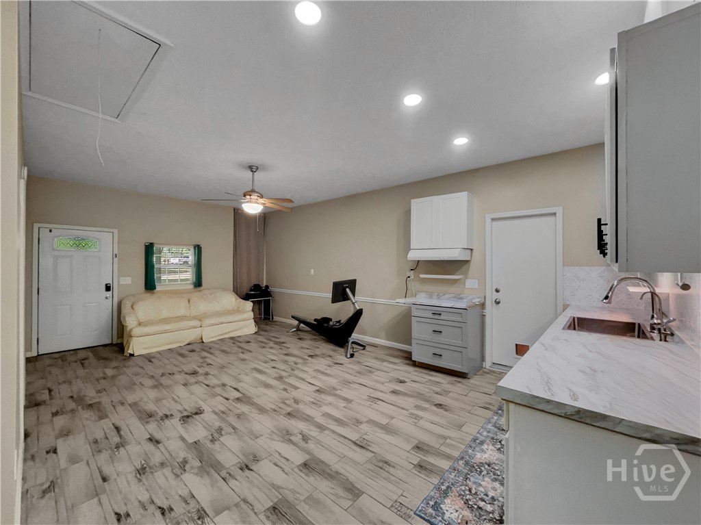 298 Hudson River Drive Property Photo 36