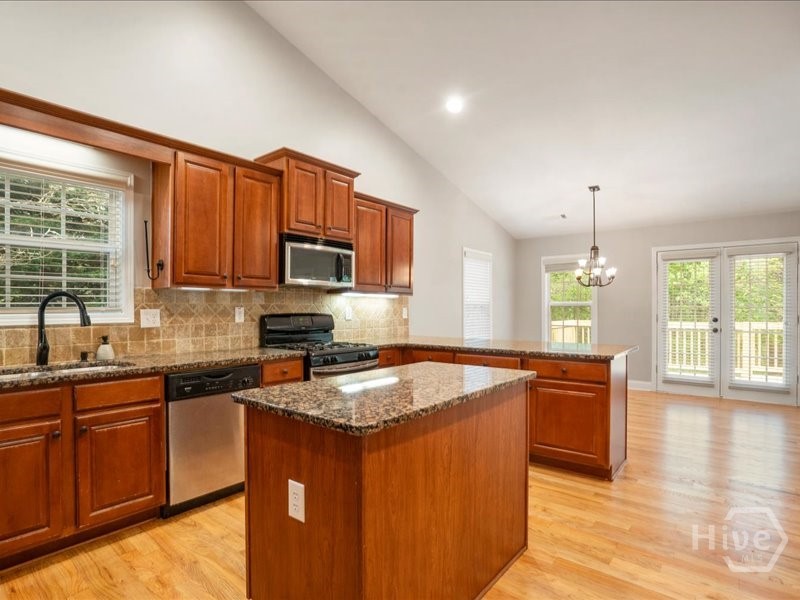 1406 Morgans Bluff Property Photo 17