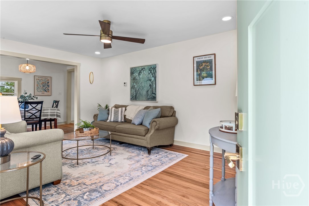 492 Clover Property Photo 6