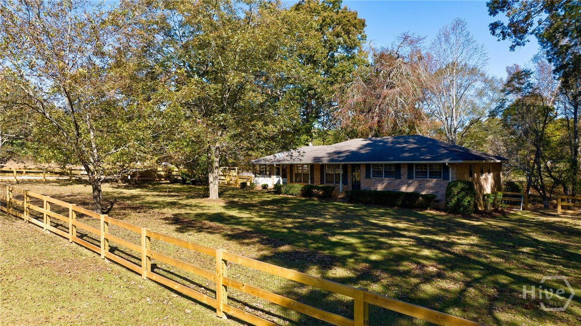 8100 Hog Mountain Road Property Photo 1