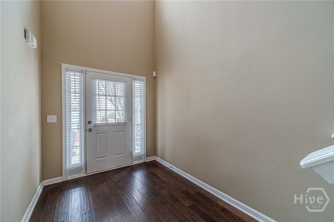 6503 Silk Tree Point Property Photo 5
