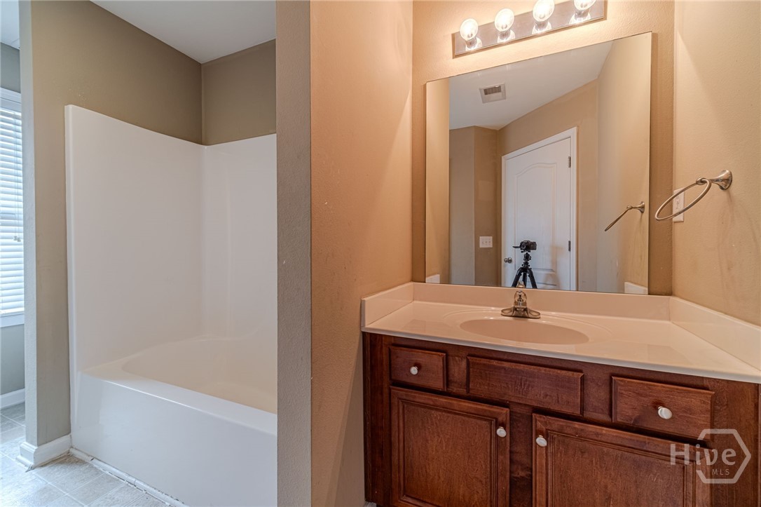 6503 Silk Tree Point Property Photo 23