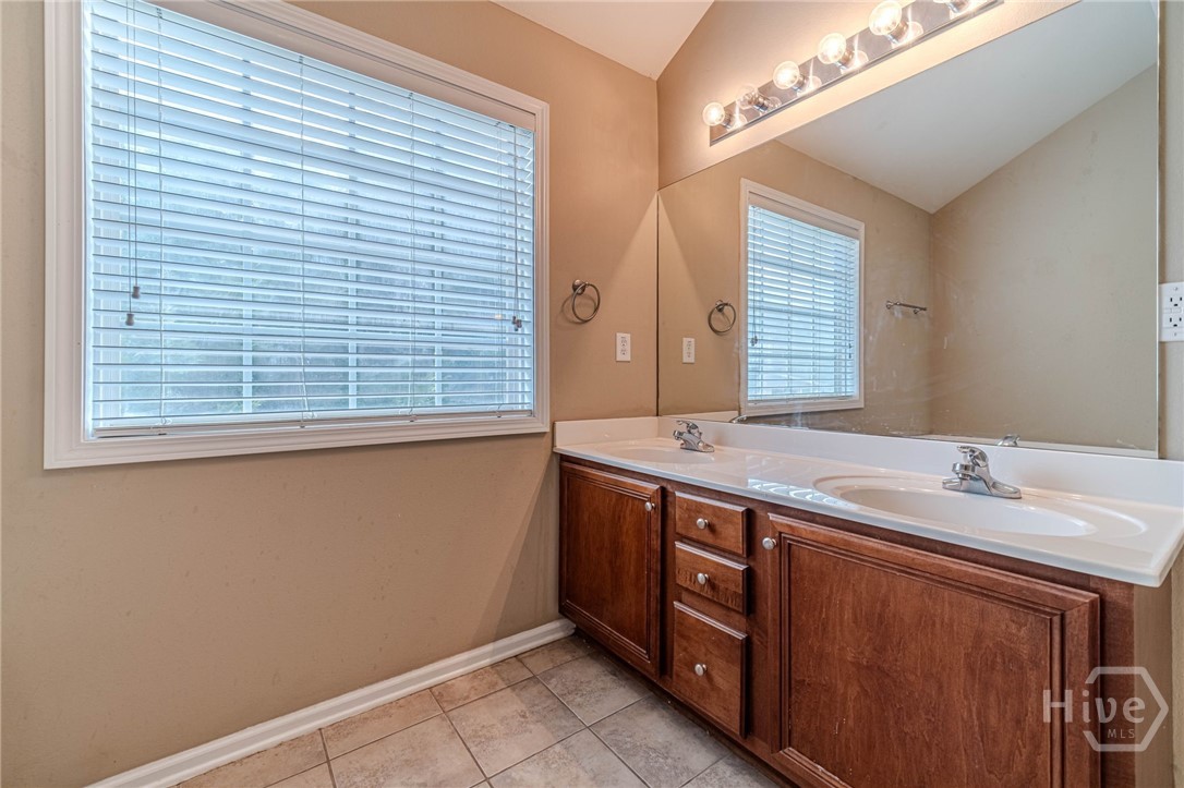 6503 Silk Tree Point Property Photo 35