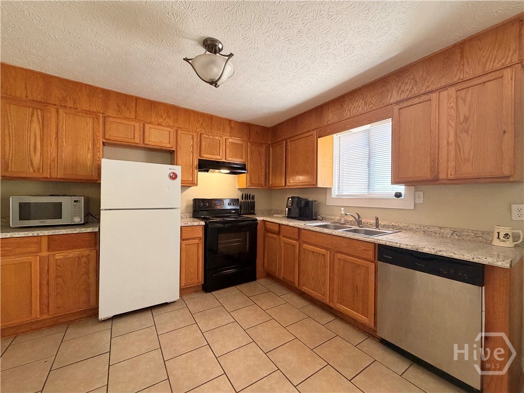 102 Welch Place Property Photo 5