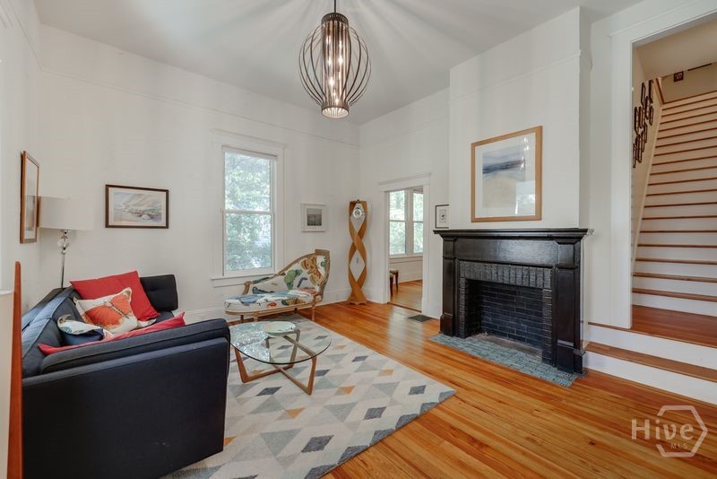 255 Bloomfield Street Property Photo 4