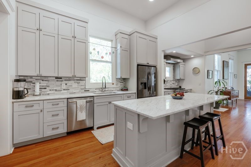 255 Bloomfield Street Property Photo 6