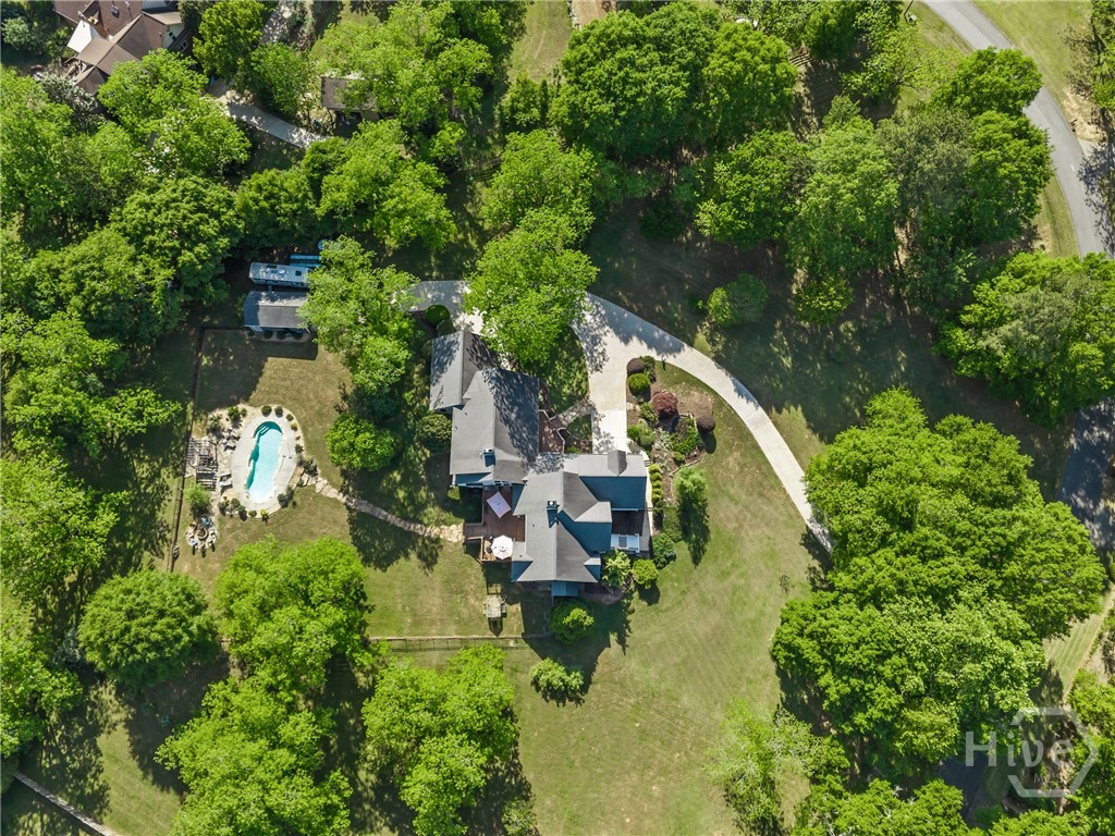 1110 Summit Circle Property Photo 5