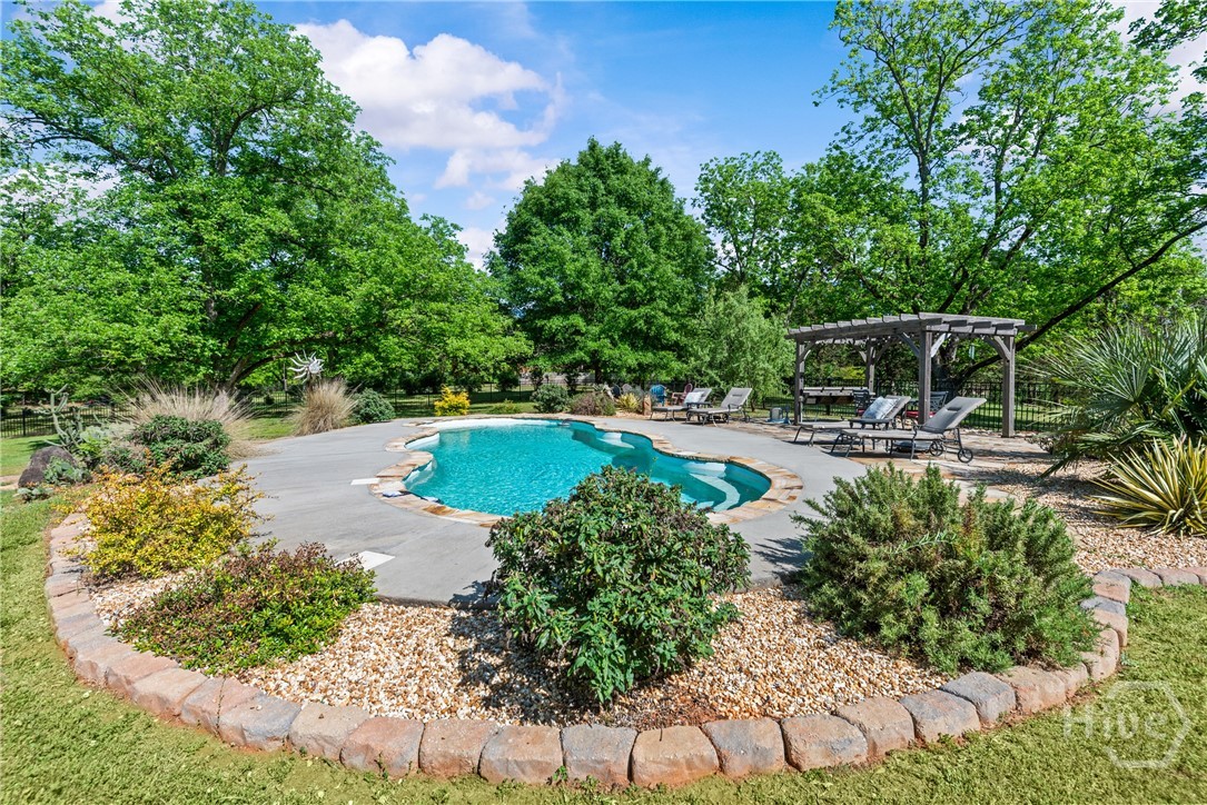 1110 Summit Circle Property Photo 54