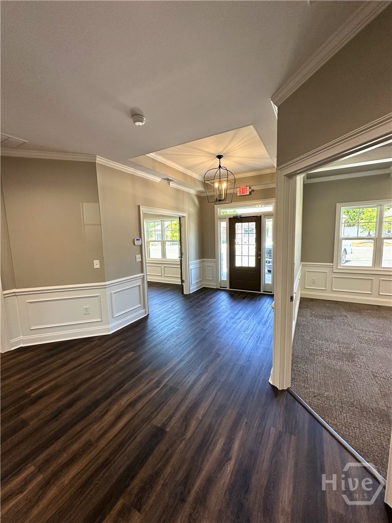1060 Garland Drive 300b Property Photo 3