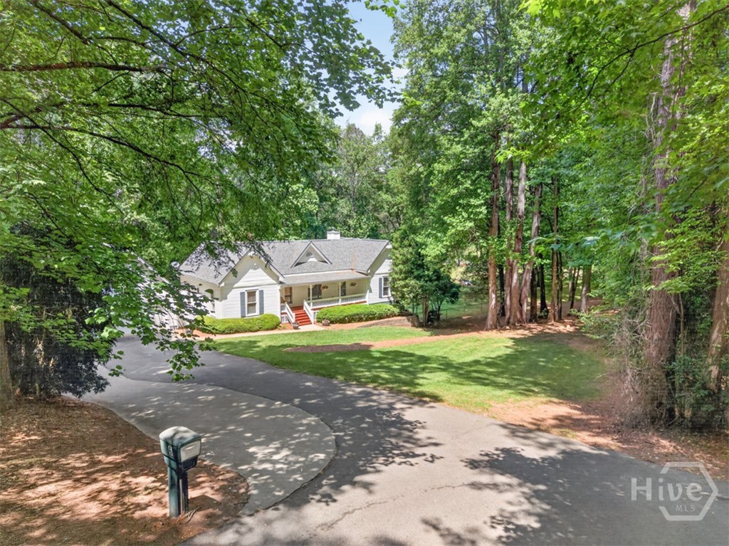 6 Adella Property Photo 2