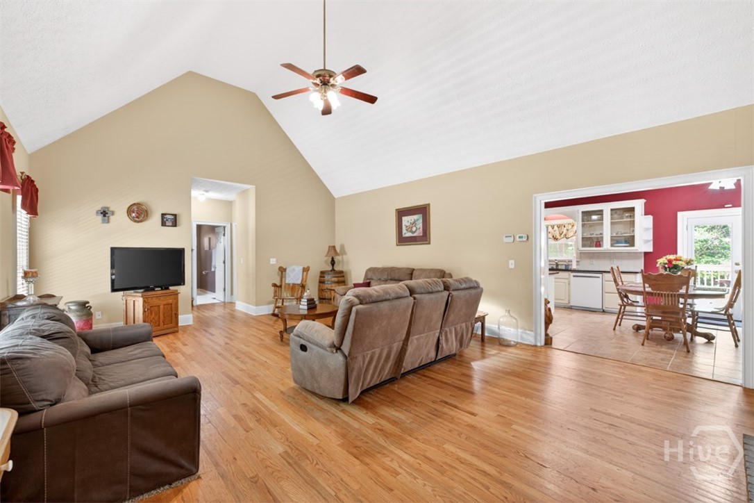 6 Adella Property Photo 4