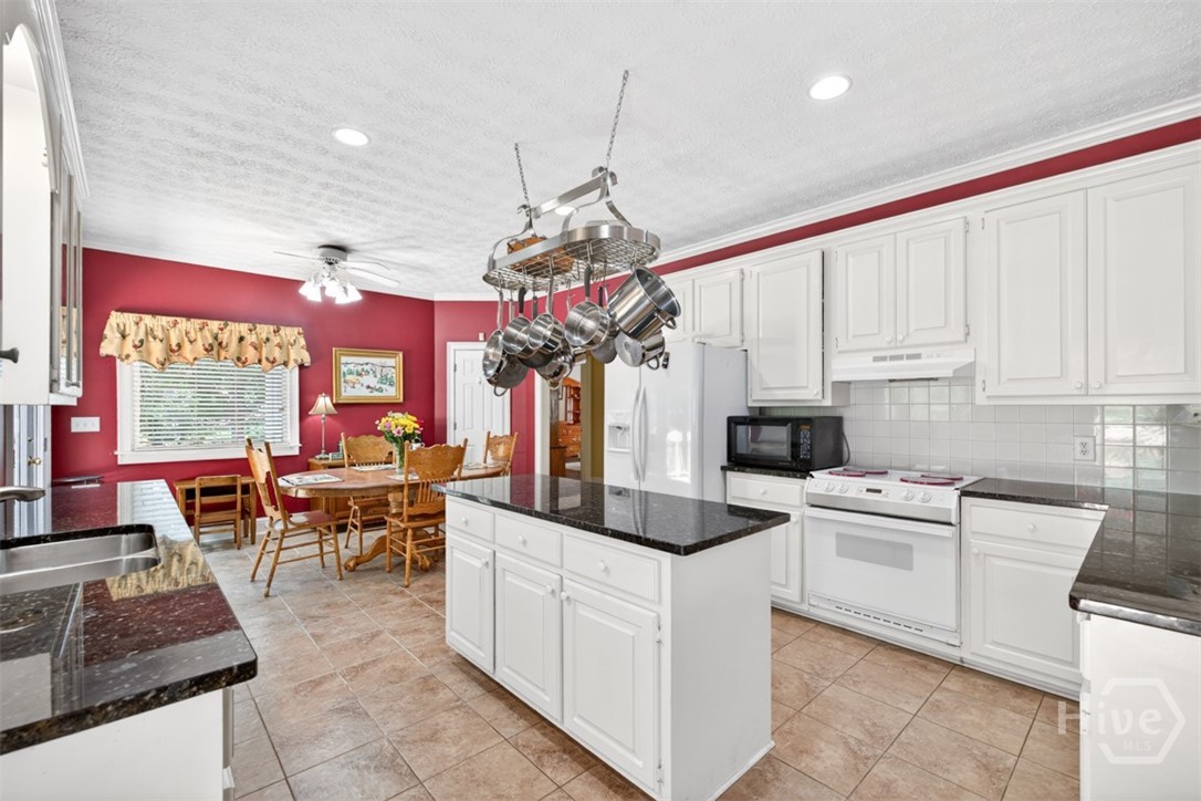 6 Adella Property Photo 9