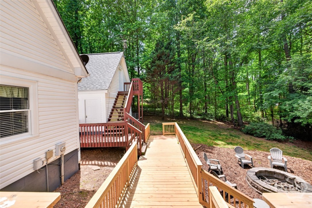 6 Adella Property Photo 30