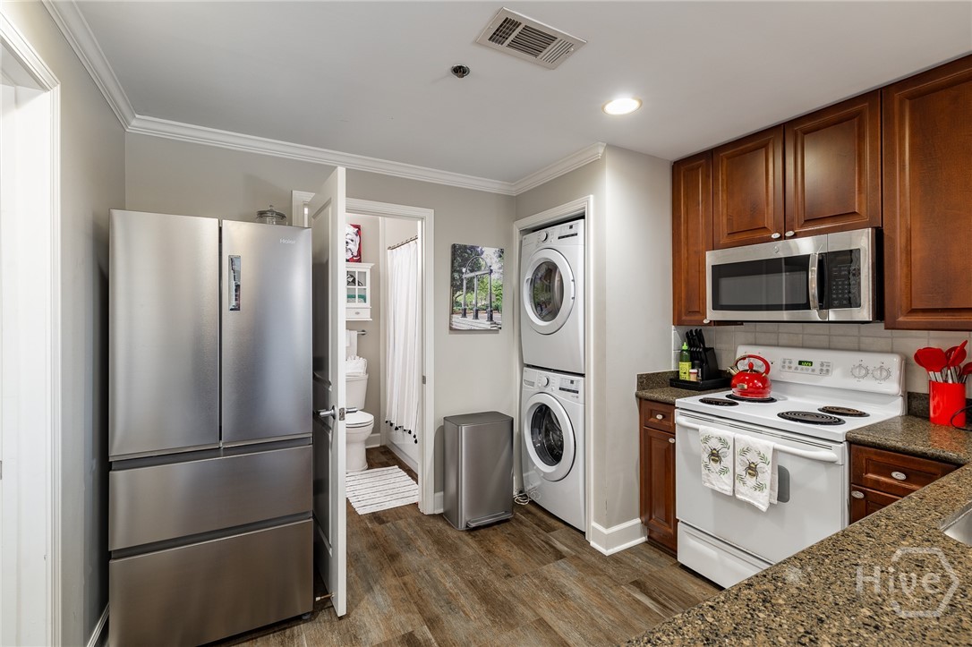 250 W Broad Street 601 Property Photo 10