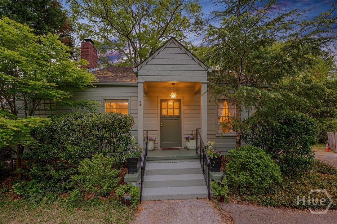 712 Berkeley Avenue Nw Property Photo 1