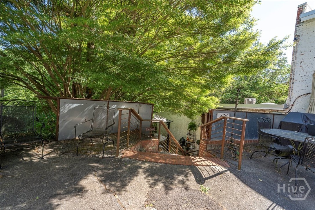 585 White Circle 402 Property Photo 39