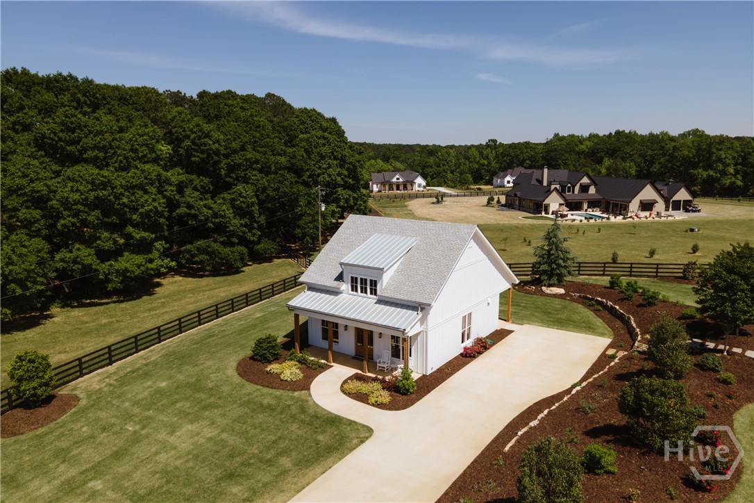 1820 Clover Lane Property Photo 3